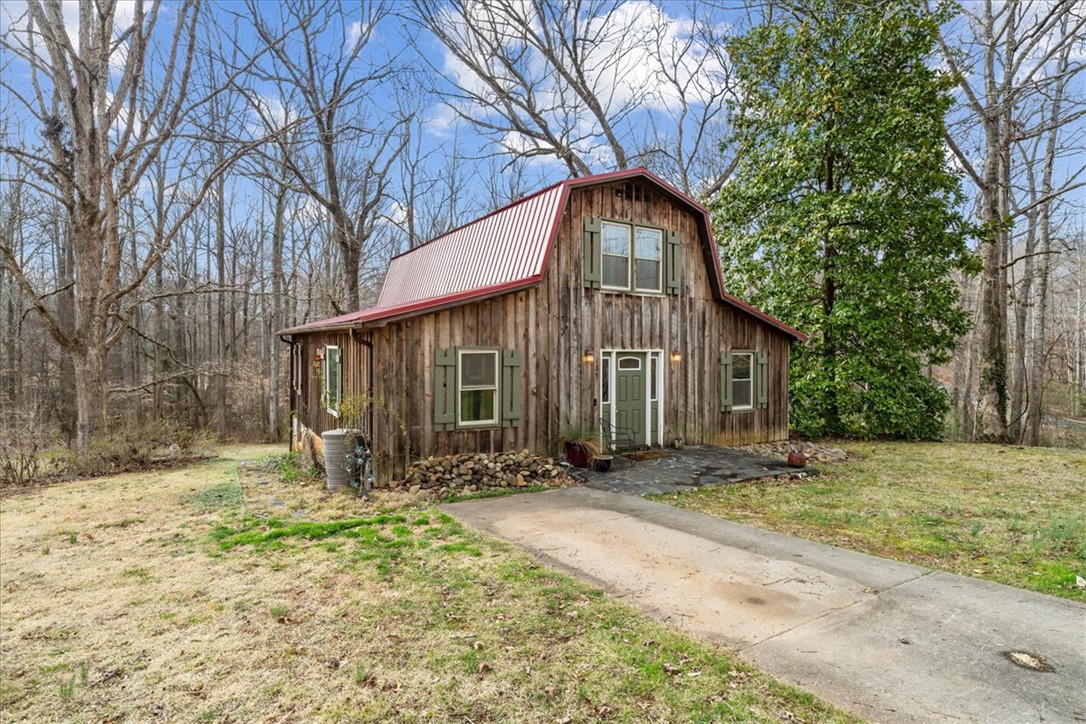135 Stalling Ridge Road Pickens, SC 29671 - Photo 2 of 49