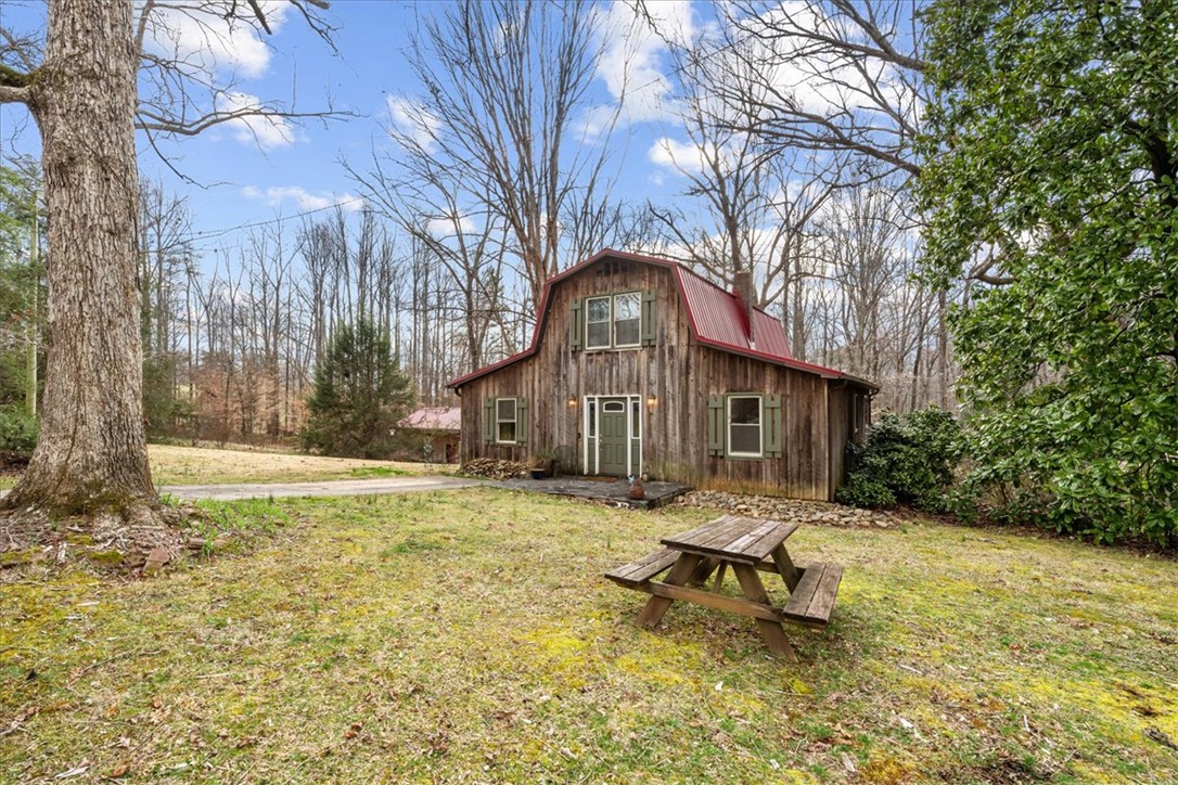 135 Stalling Ridge Road Pickens, SC 29671 - Photo 3 of 49