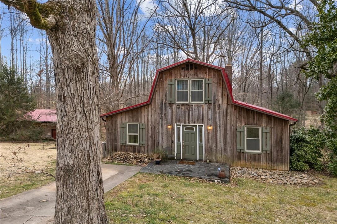 135 Stalling Ridge Road Pickens, SC 29671 - Photo 42 of 49
