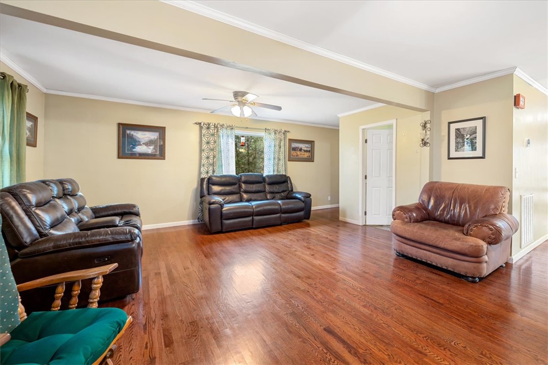 135 Stalling Ridge Road Pickens, SC 29671 - Photo 5 of 49