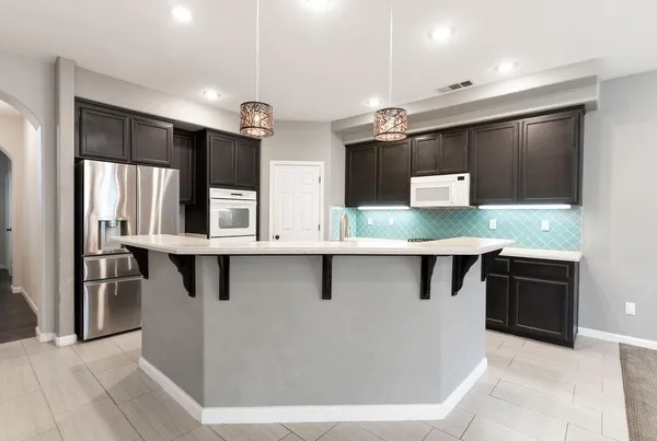 $599,900 | 3604 Hillglen Avenue, Modesto, CA 95355