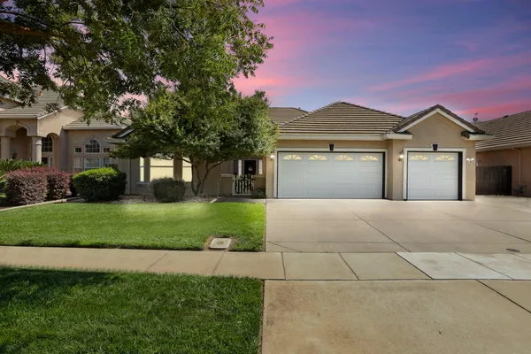 $599,900 | 3604 Hillglen Avenue, Modesto, CA 95355