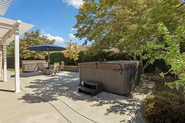 $599,900 | 3604 Hillglen Avenue, Modesto, CA 95355