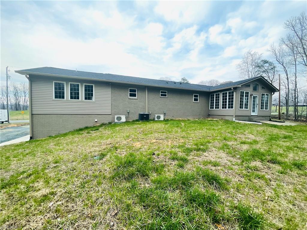 170 Wilson Road Reidsville, NC 27320 - Photo 14 of 16 Primary Bath