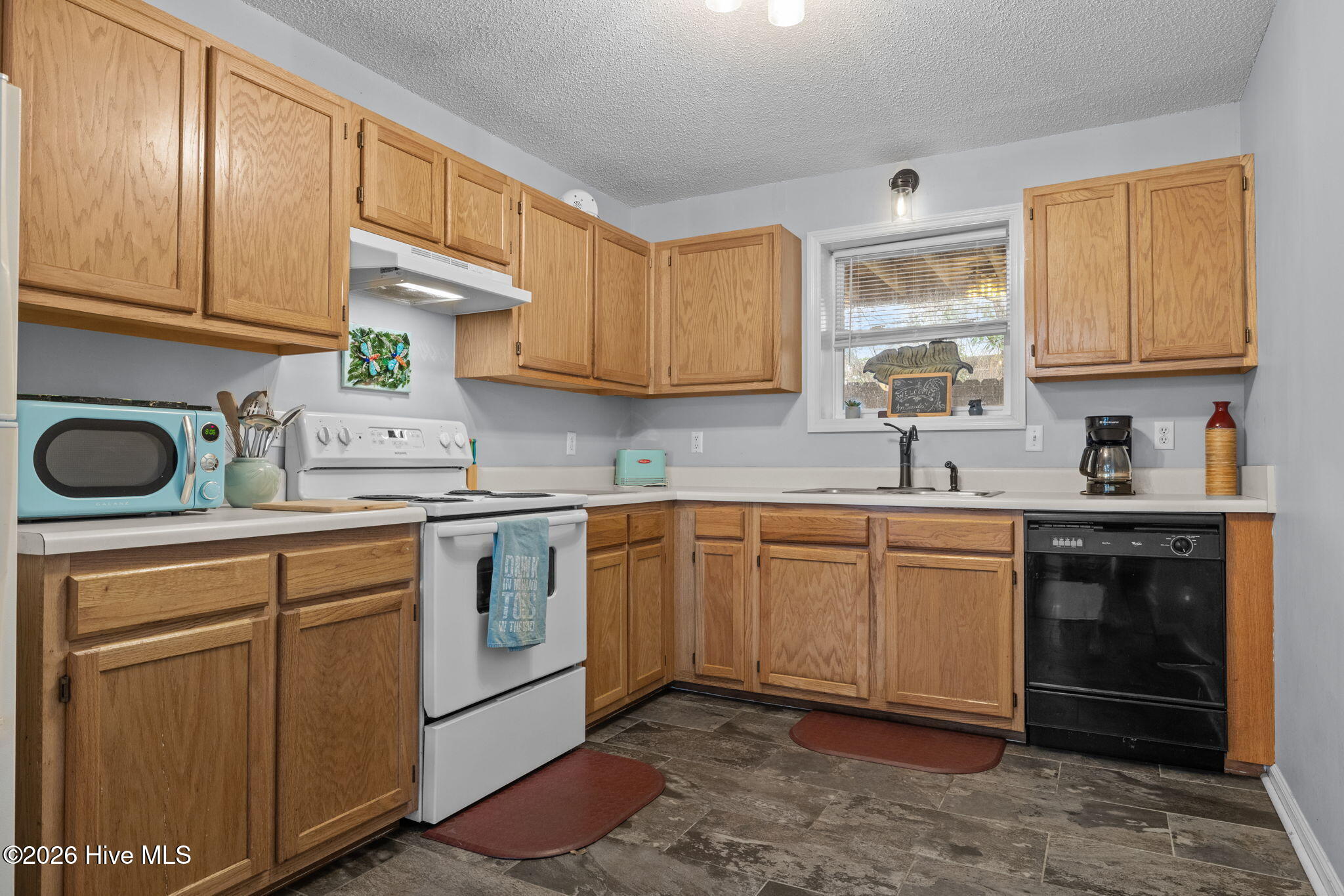 404 Bogue Inlet Drive Emerald Isle, NC 28594 - Photo 18 of 47 6-web-or-mls-1S3A6320