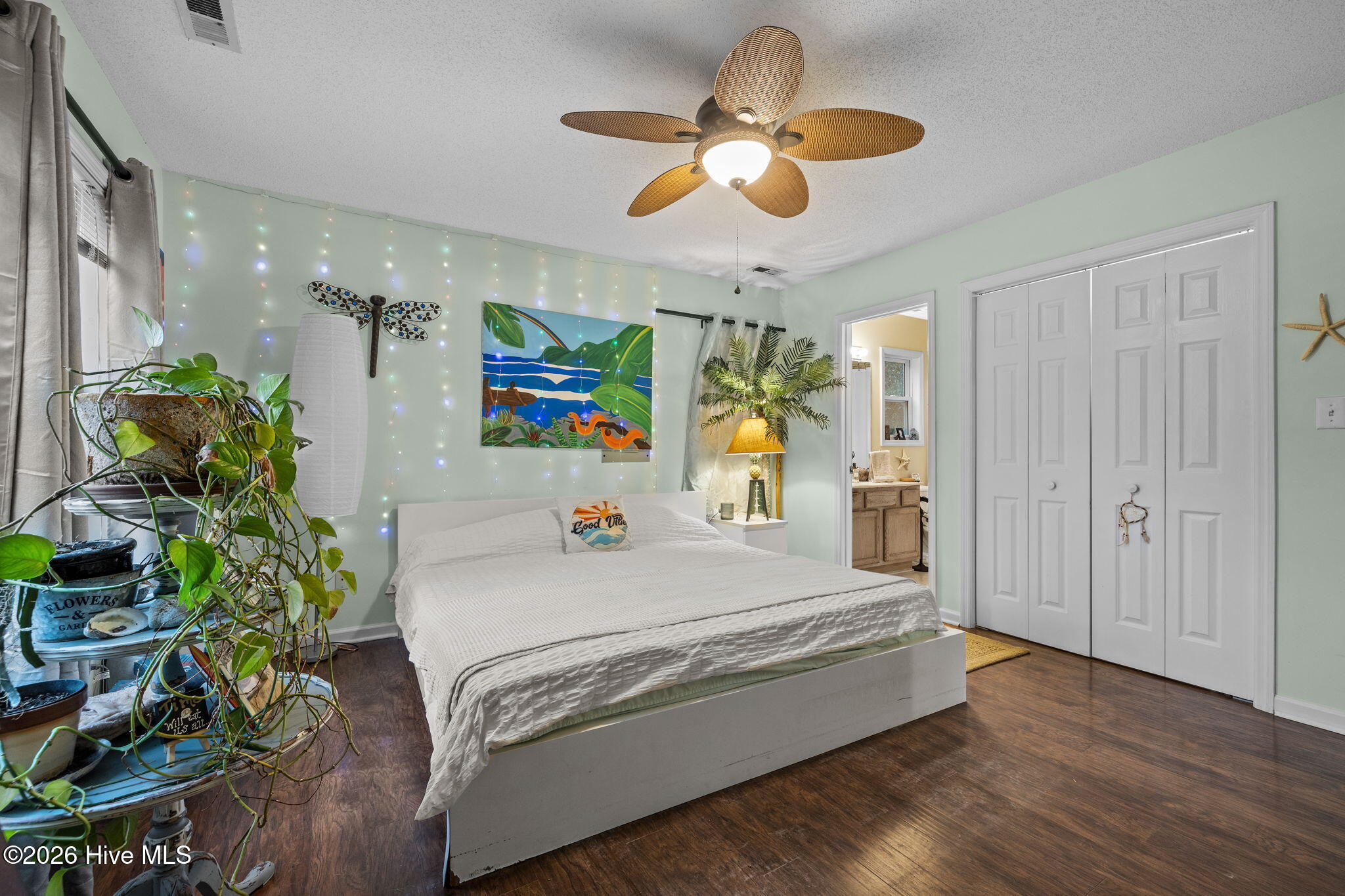 404 Bogue Inlet Drive Emerald Isle, NC 28594 - Photo 3 of 47 21-web-or-mls-1S3A6390