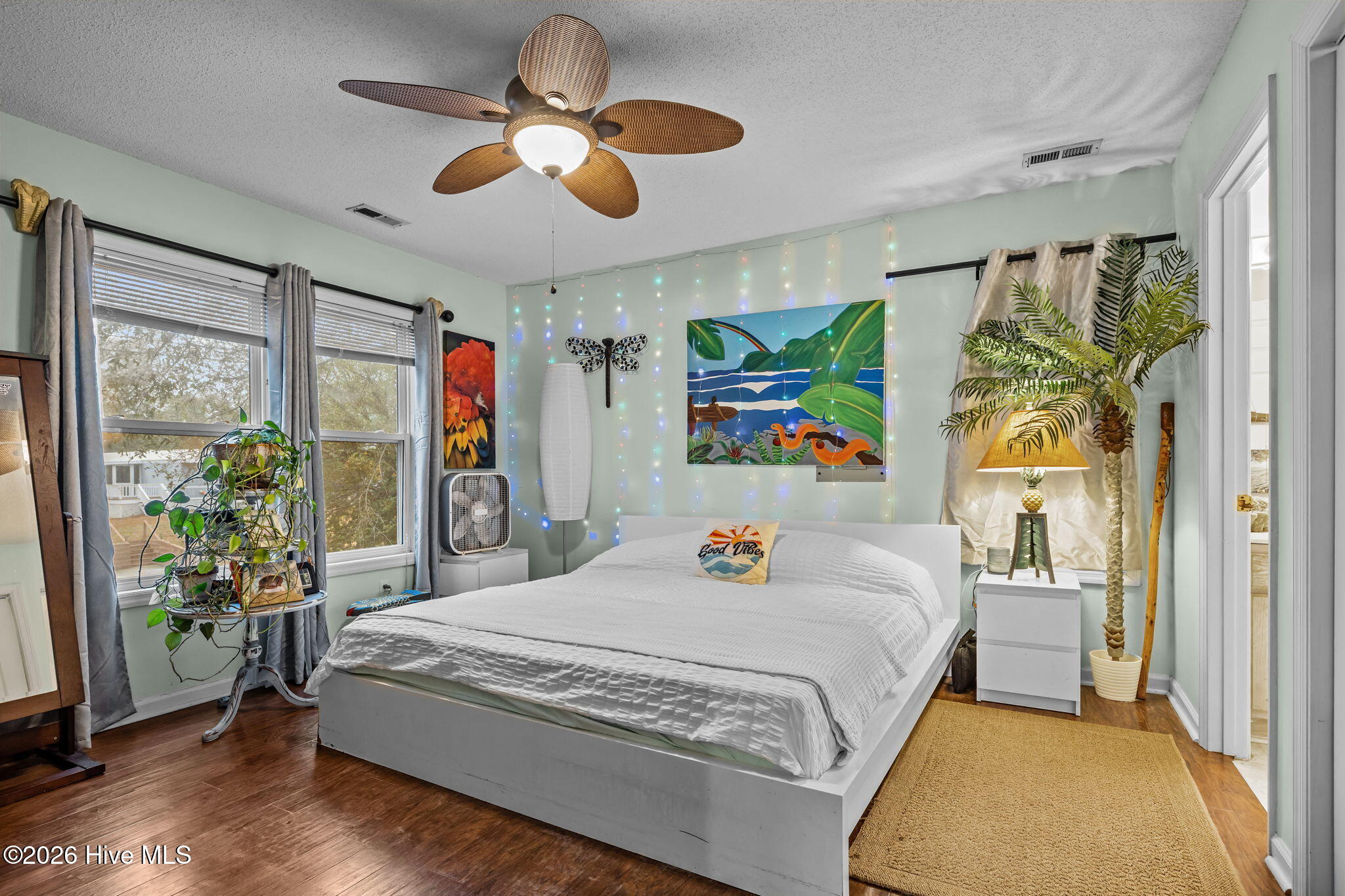 404 Bogue Inlet Drive Emerald Isle, NC 28594 - Photo 4 of 47 22-web-or-mls-1S3A6396