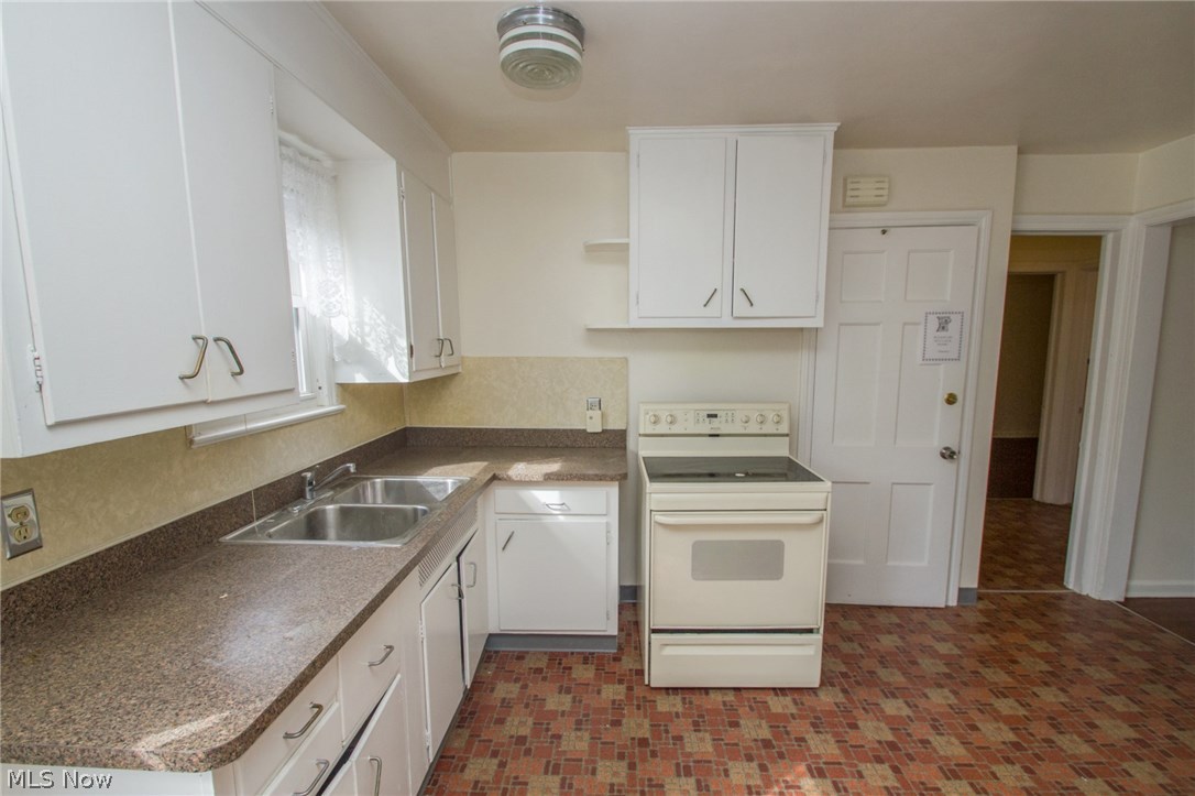 2384 Ashurst Road University Heights, OH 44118 - Photo 16 of 28 Up kitchen
