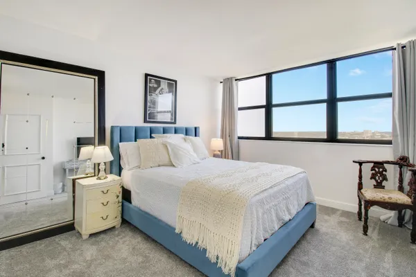 $4,250 | 5600 North Flagler Drive, Unit PH107, West Palm Beach, FL 33407