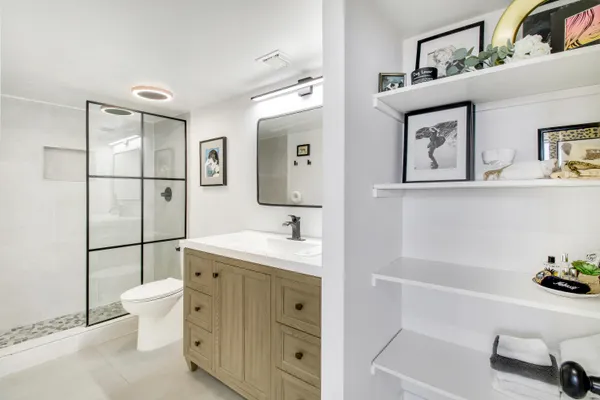 $4,250 | 5600 North Flagler Drive, Unit PH107, West Palm Beach, FL 33407