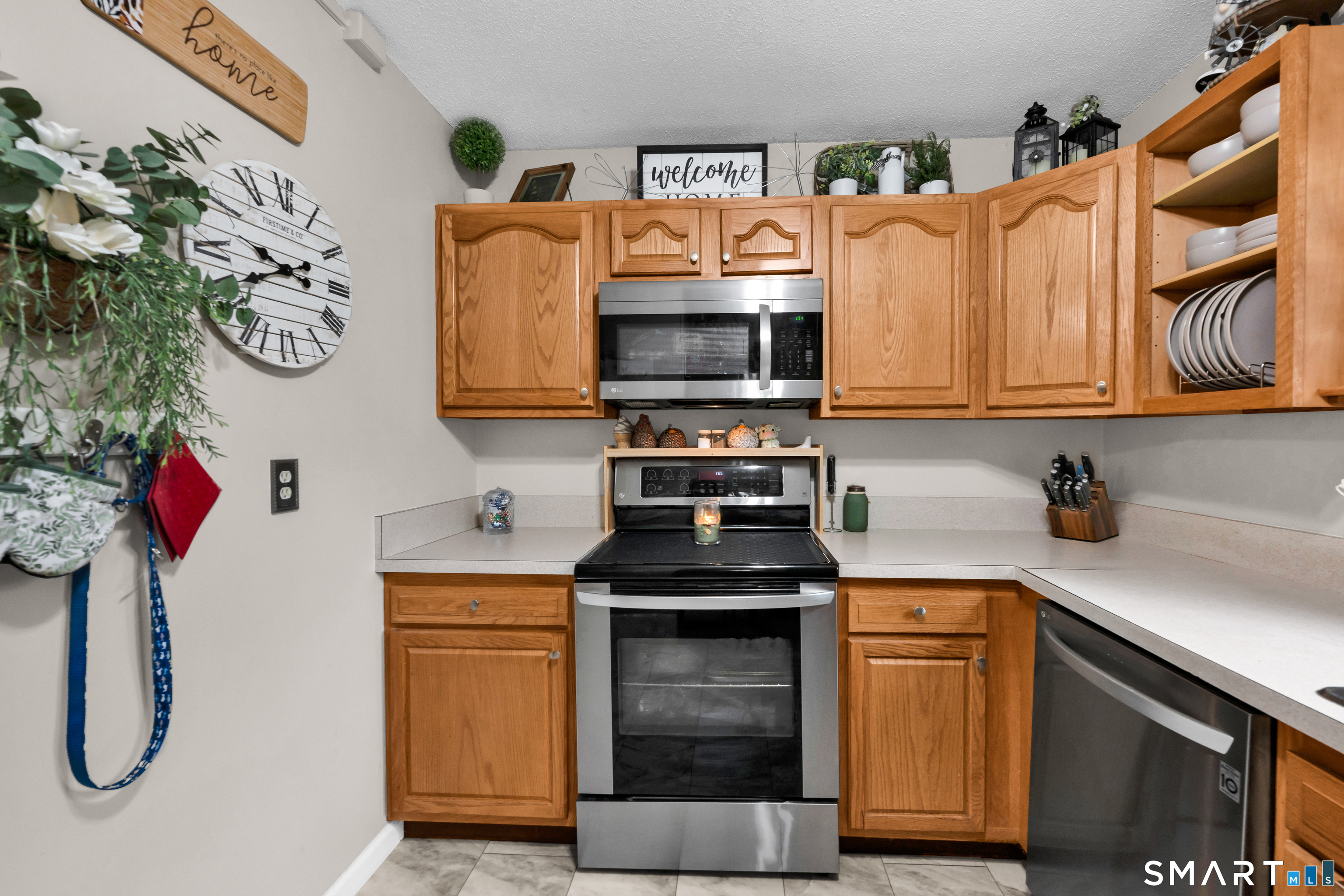 500 # 21d Darling Street, Unit D Southington, CT 06489 - Photo 4 of 18