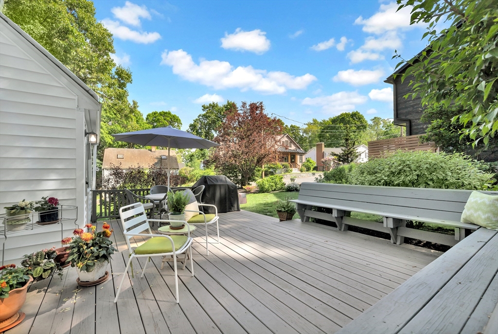 98 Spring Avenue Arlington, MA 02476 - Photo 11 of 38 Gallery Image 11