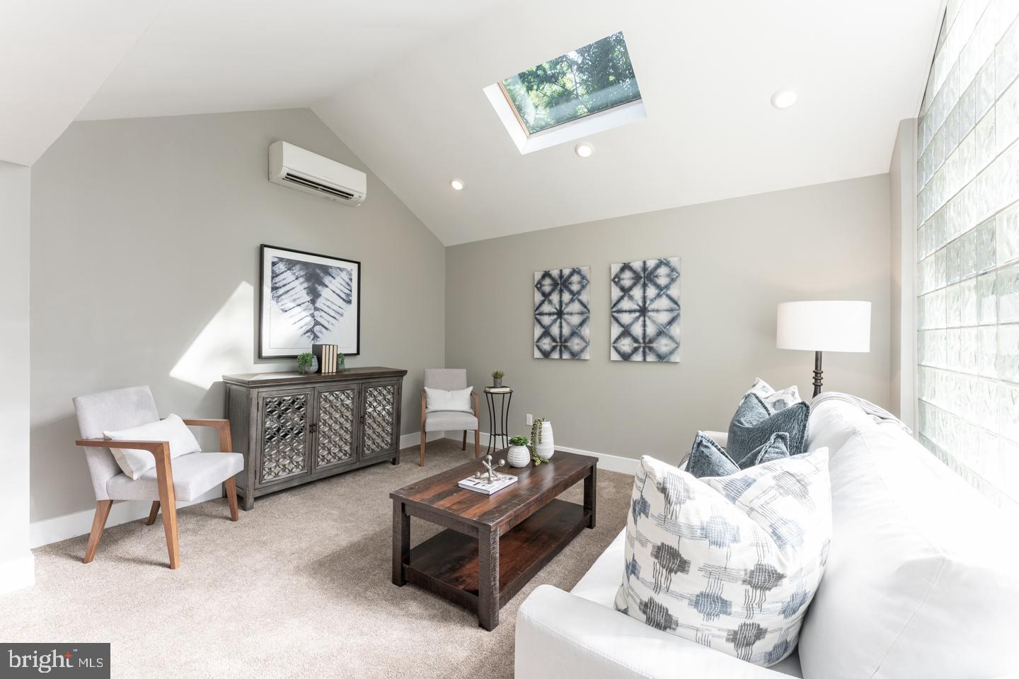 125 Upper Gulph Road Radnor, PA 19087 - Photo 21 of 83 Skylights in the Famly room