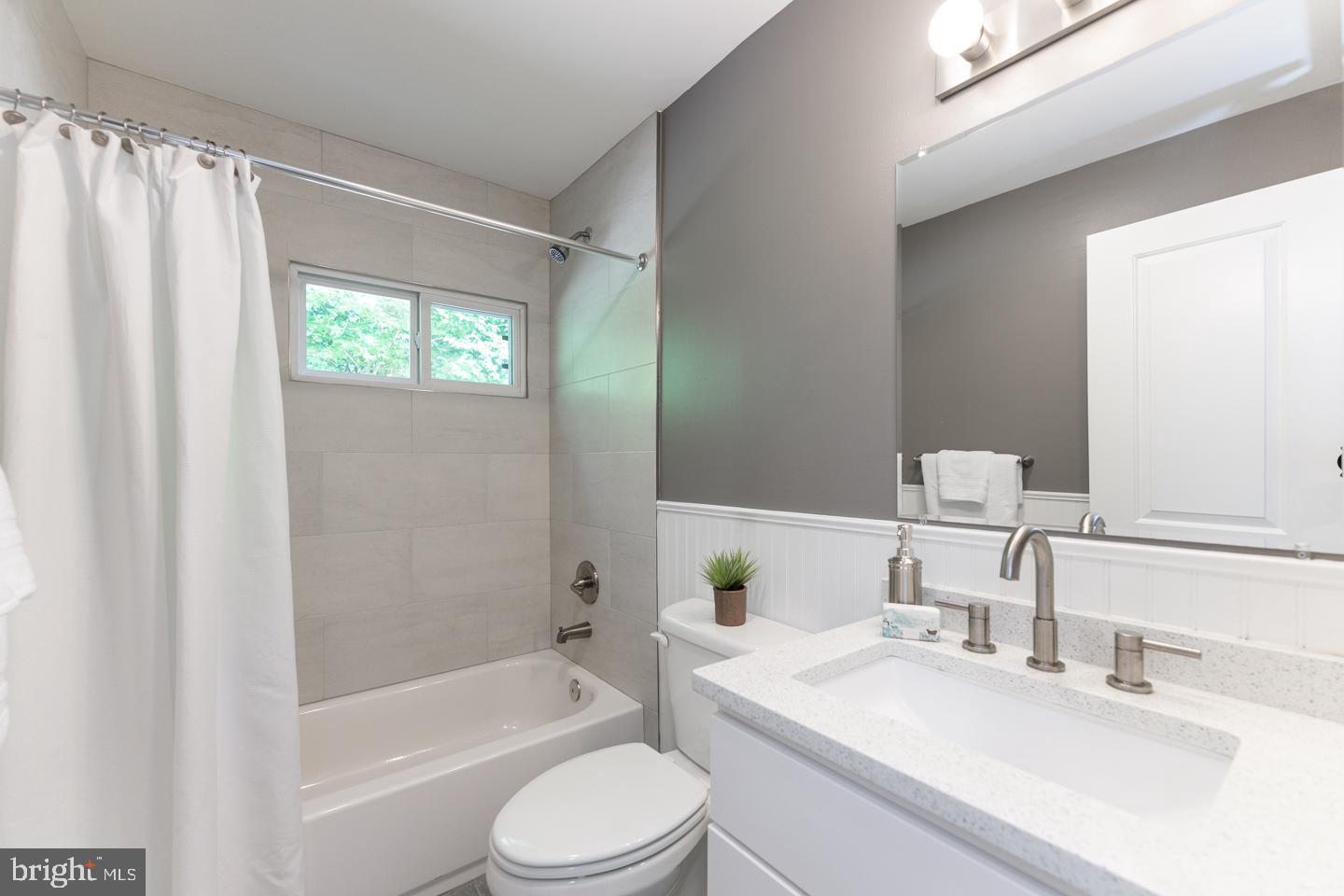 125 Upper Gulph Road Radnor, PA 19087 - Photo 54 of 83 Hall bathroom