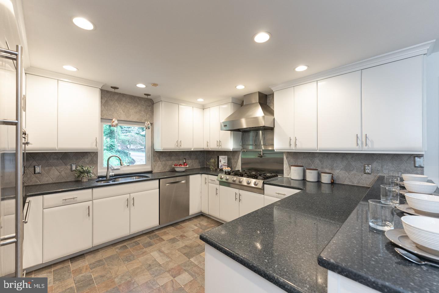 125 Upper Gulph Road Radnor, PA 19087 - Photo 8 of 83 Eat in Chef's Kitchen