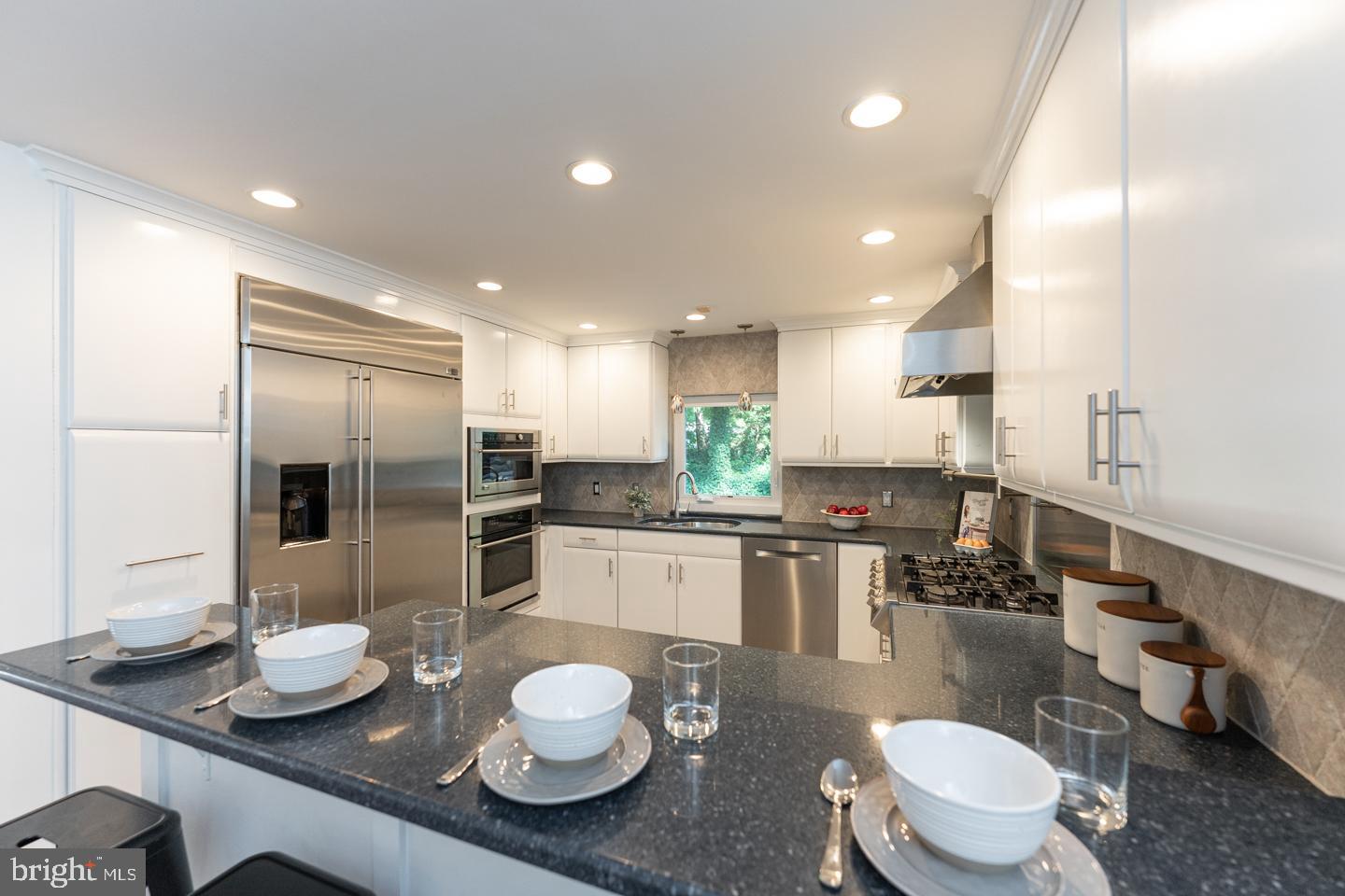 125 Upper Gulph Road Radnor, PA 19087 - Photo 9 of 83 Viking Appliances- Stainless Steel