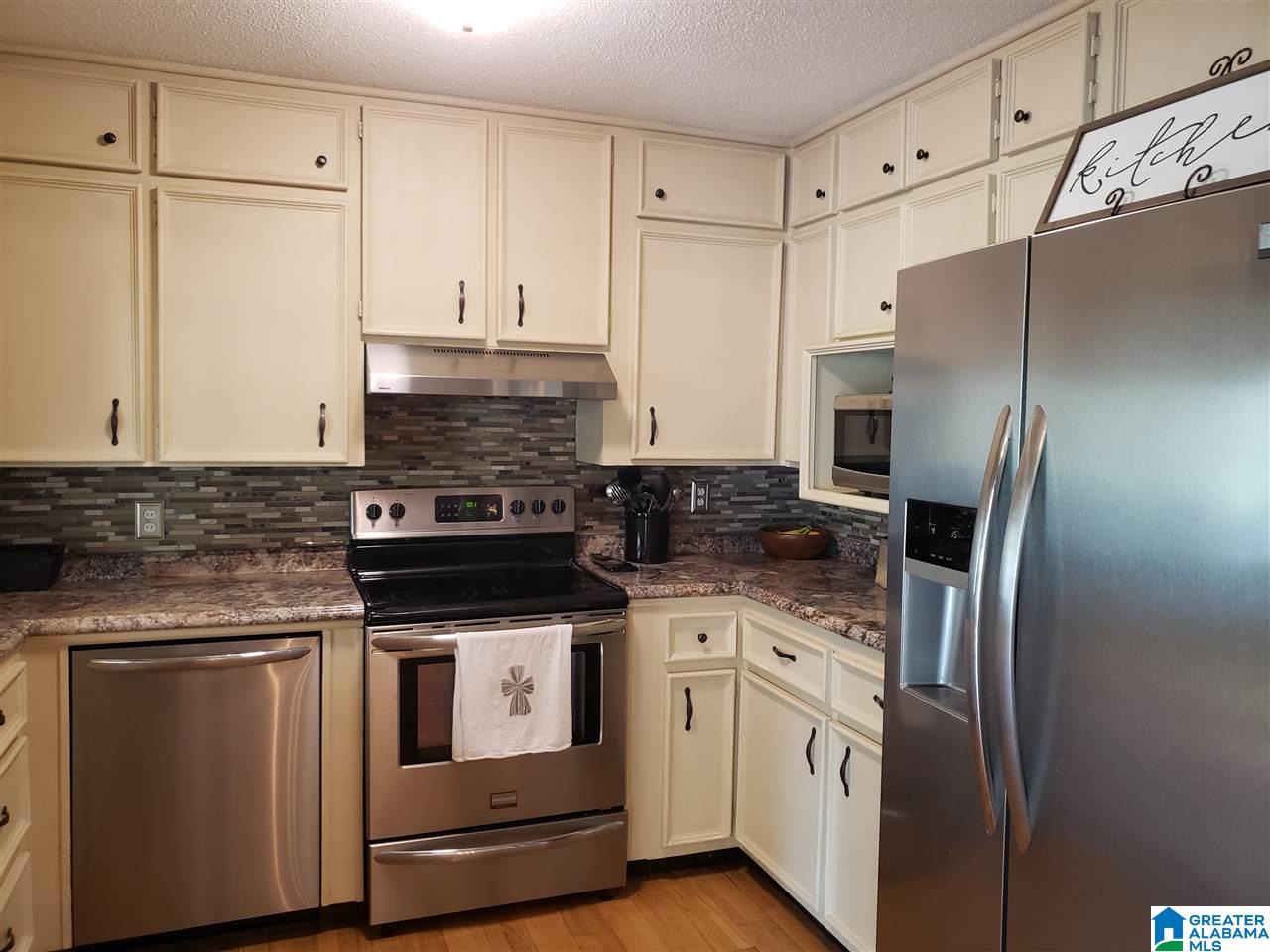 44 Meadow Trail Warrior, AL 35180 - Photo 4 of 31