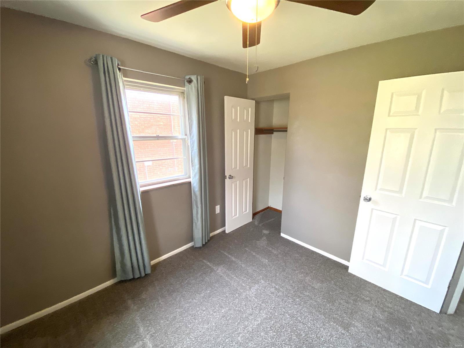 2221 Ridge Drive Alton, IL 62002 - Photo 11 of 16 Gallery Image 11