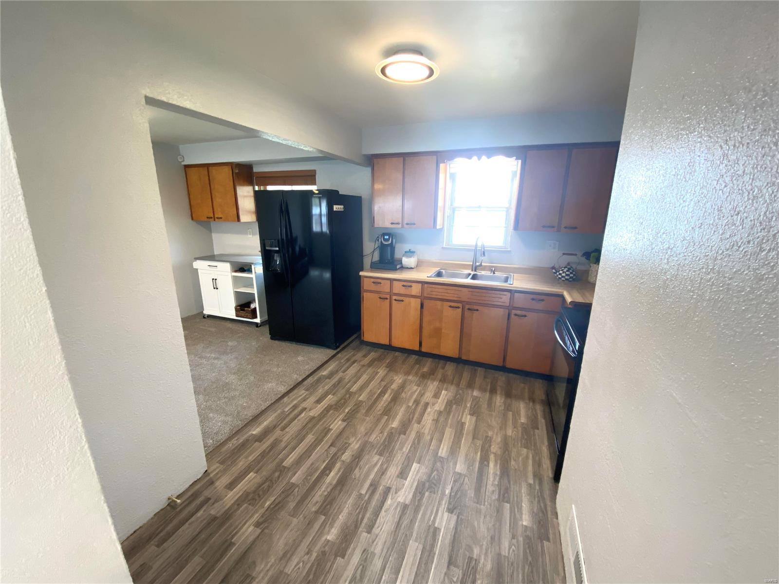 2221 Ridge Drive Alton, IL 62002 - Photo 5 of 16 Gallery Image 5