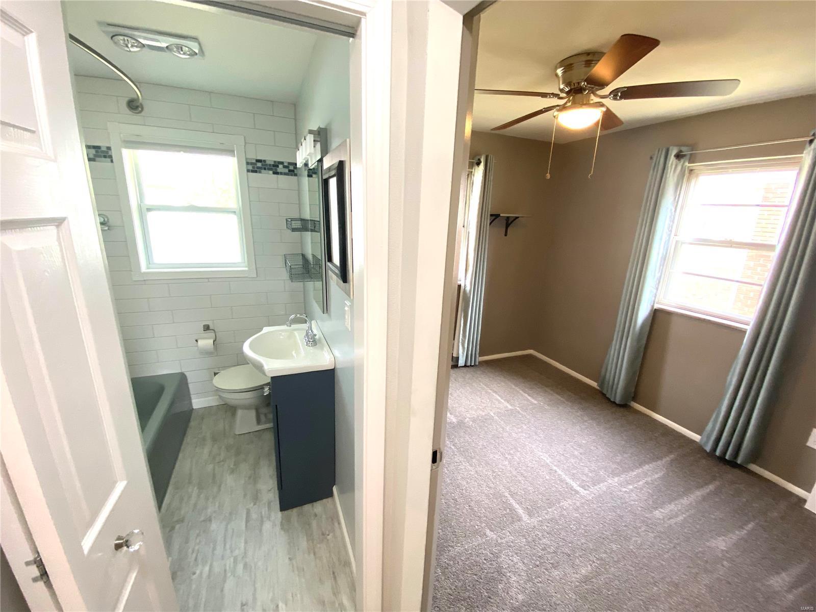 2221 Ridge Drive Alton, IL 62002 - Photo 7 of 16 Gallery Image 7