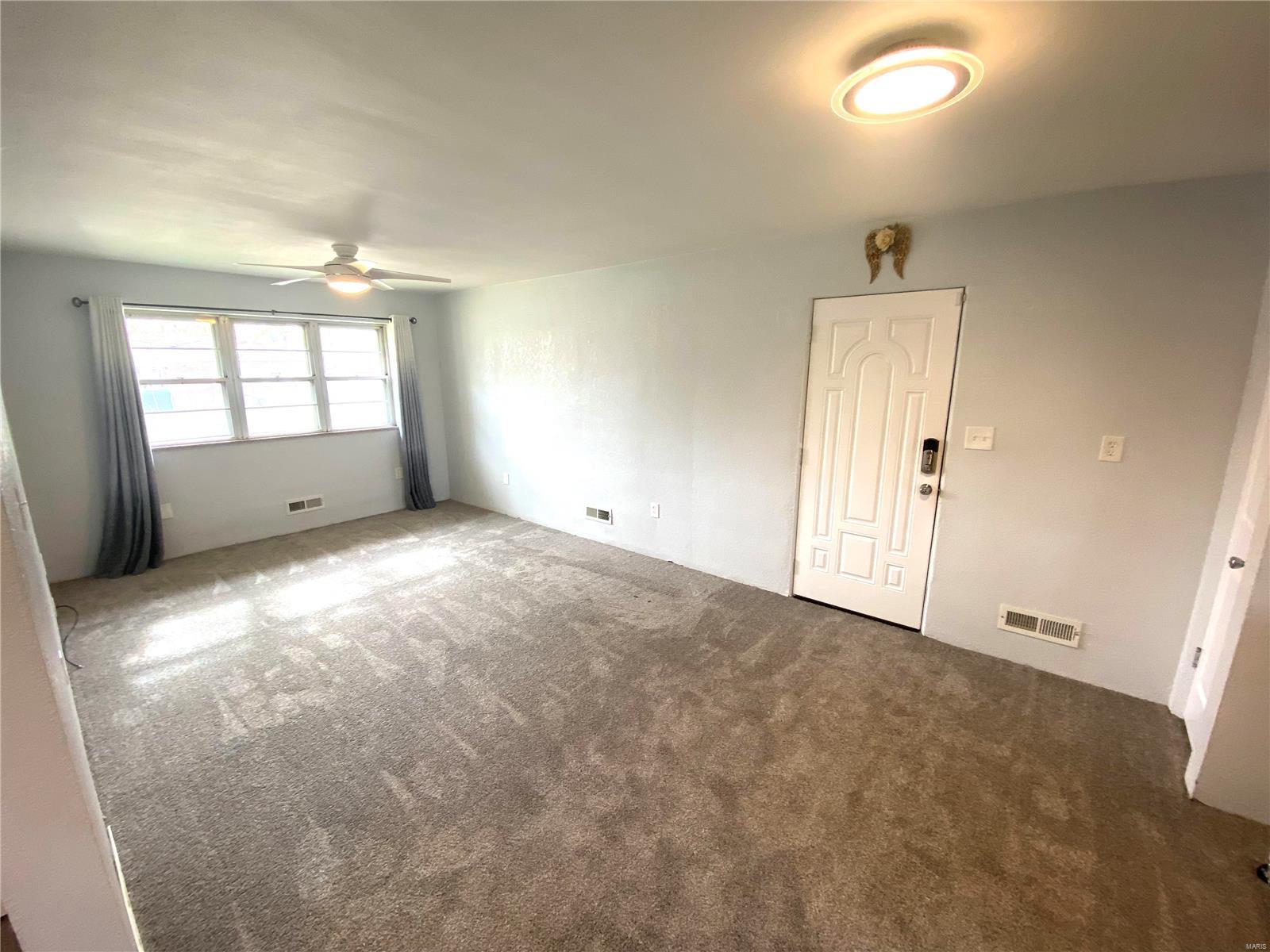 2221 Ridge Drive Alton, IL 62002 - Photo 8 of 16 Gallery Image 8