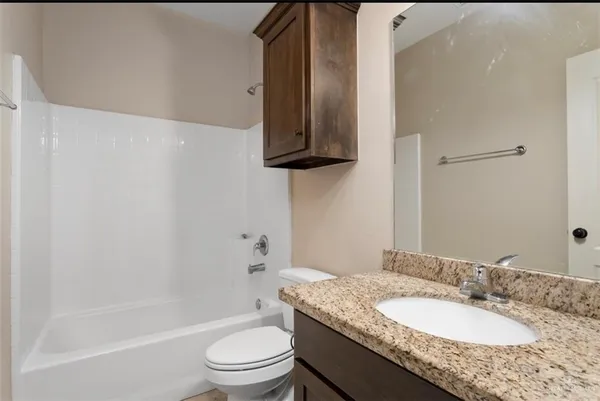 $1,100 | 2608 East Garfield Avenue, Mission, TX 78573