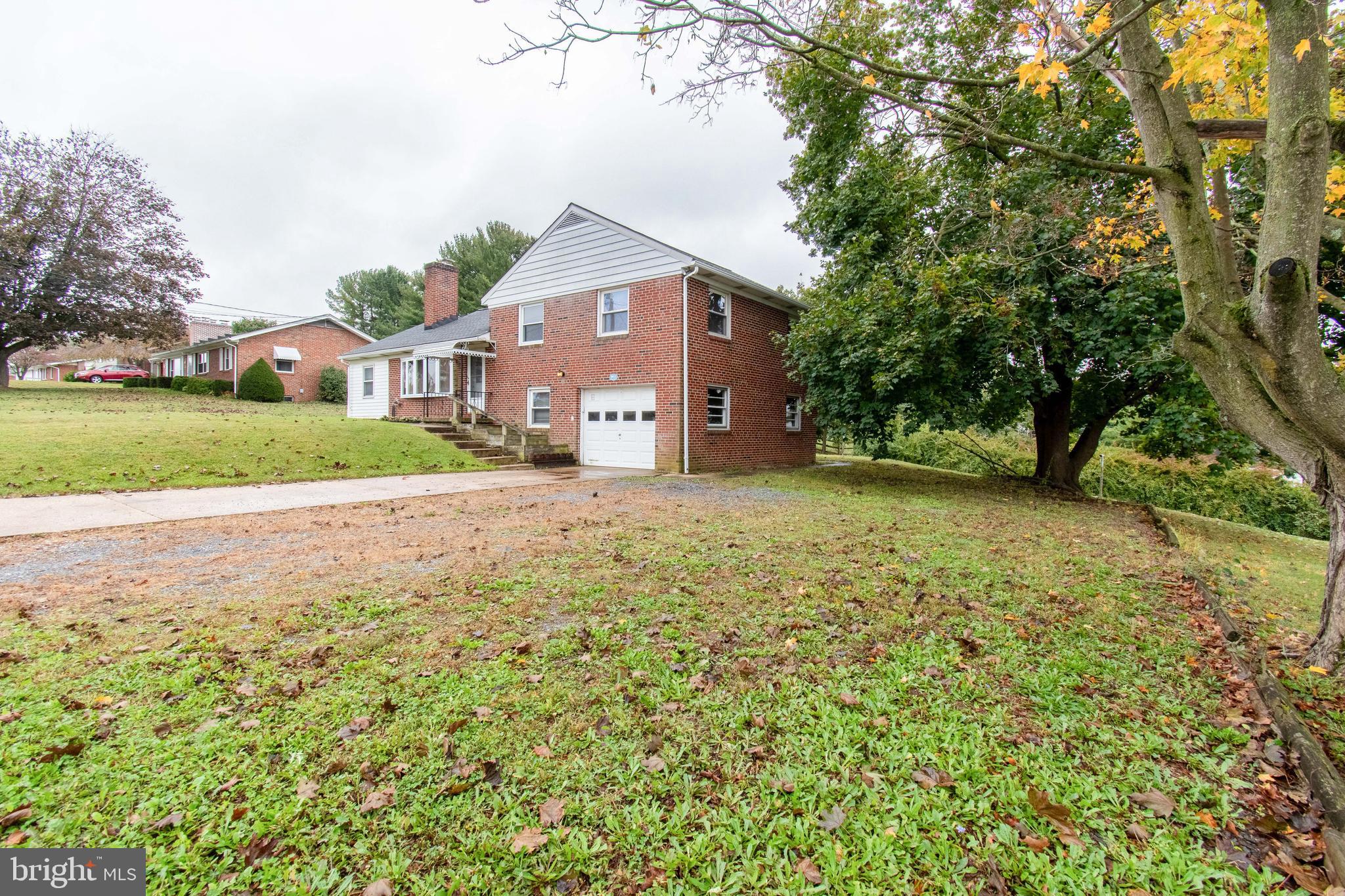 3911 Sunset Drive Hampstead, MD 21074 - Photo 33 of 38 a house view with a garden