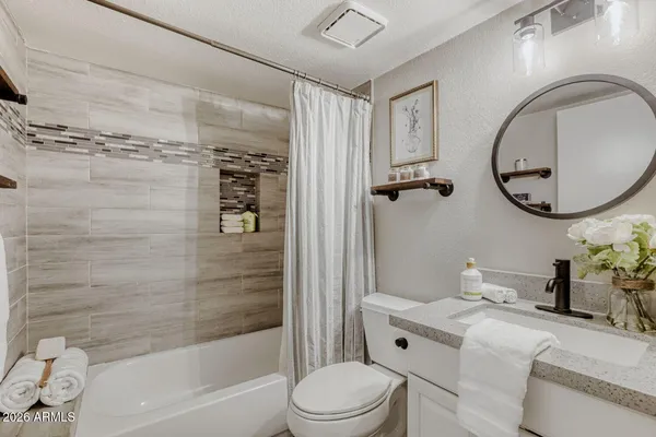 $649,900 | 490 East San Angelo Avenue, Gilbert, AZ 85234