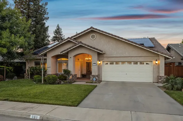 $499,900 | 161 Sunset Street, Kingsburg, CA 93631