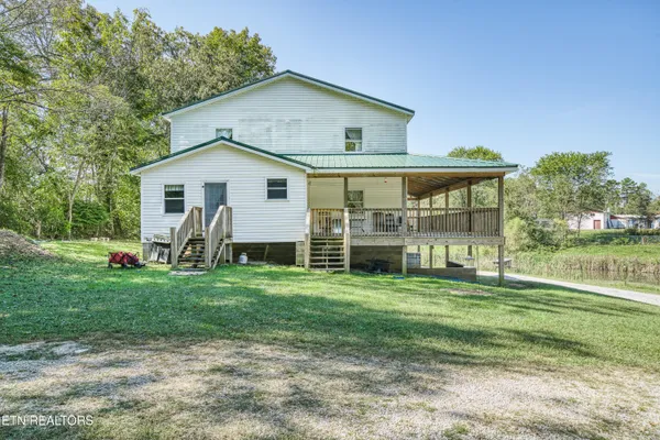 $500,000 | 107 Cherry Street, Deer Lodge, TN 37726