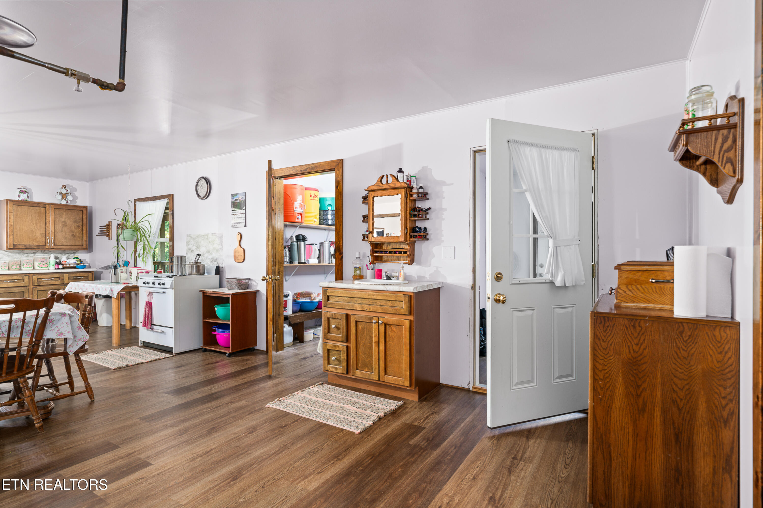 107 Cherry Street Deer Lodge, TN 37726 - Photo 12 of 60 12