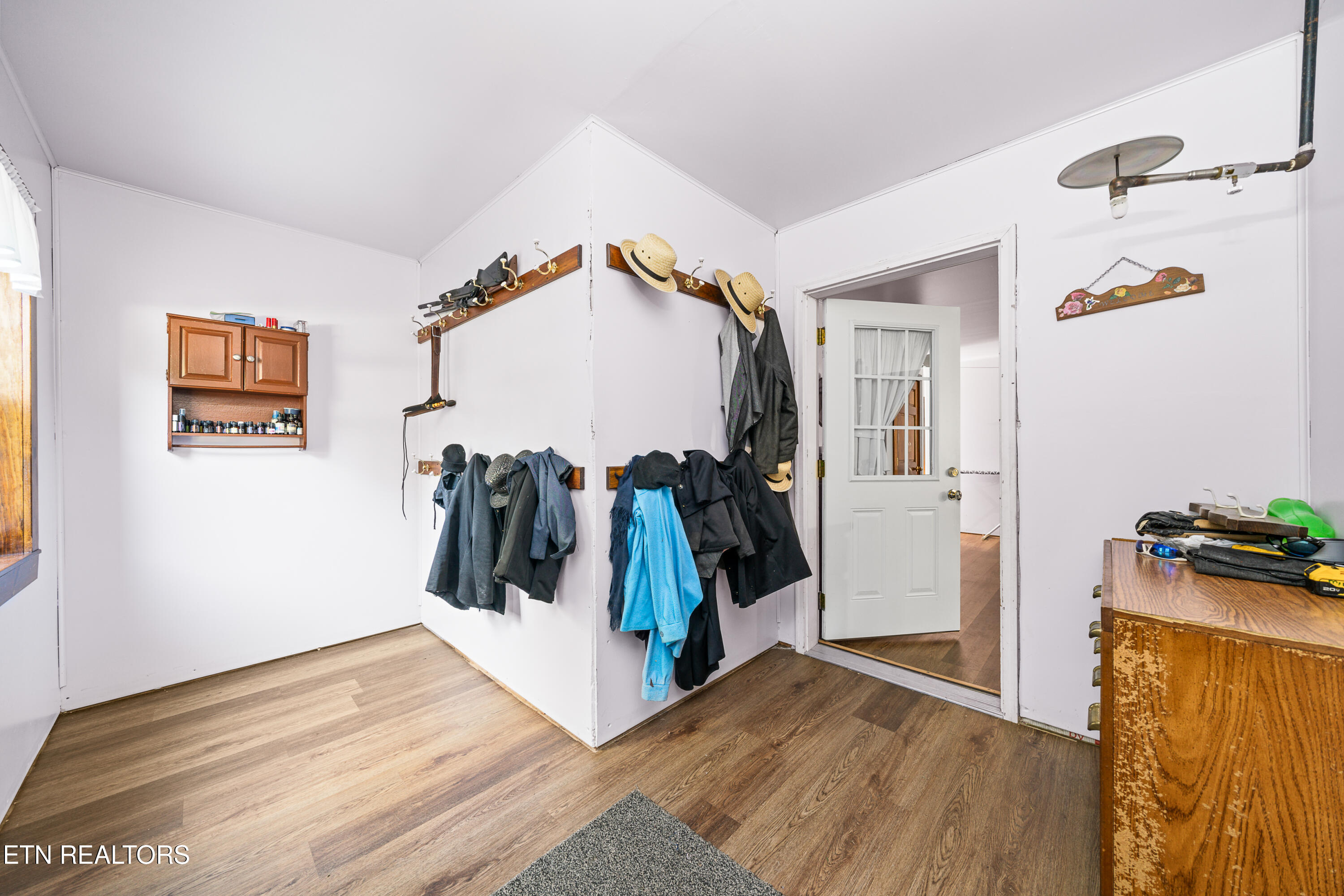 107 Cherry Street Deer Lodge, TN 37726 - Photo 13 of 60 13