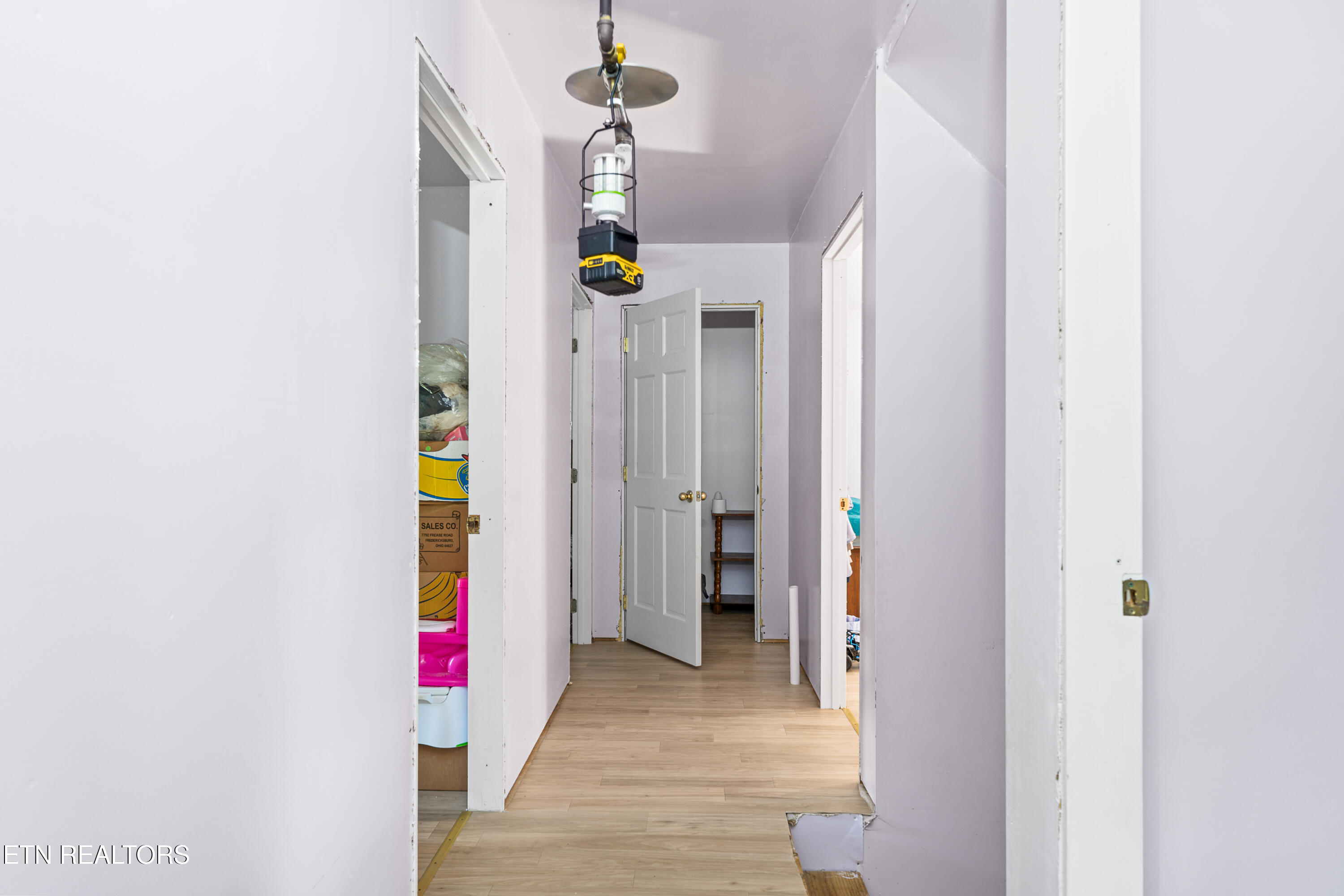 107 Cherry Street Deer Lodge, TN 37726 - Photo 17 of 60 17