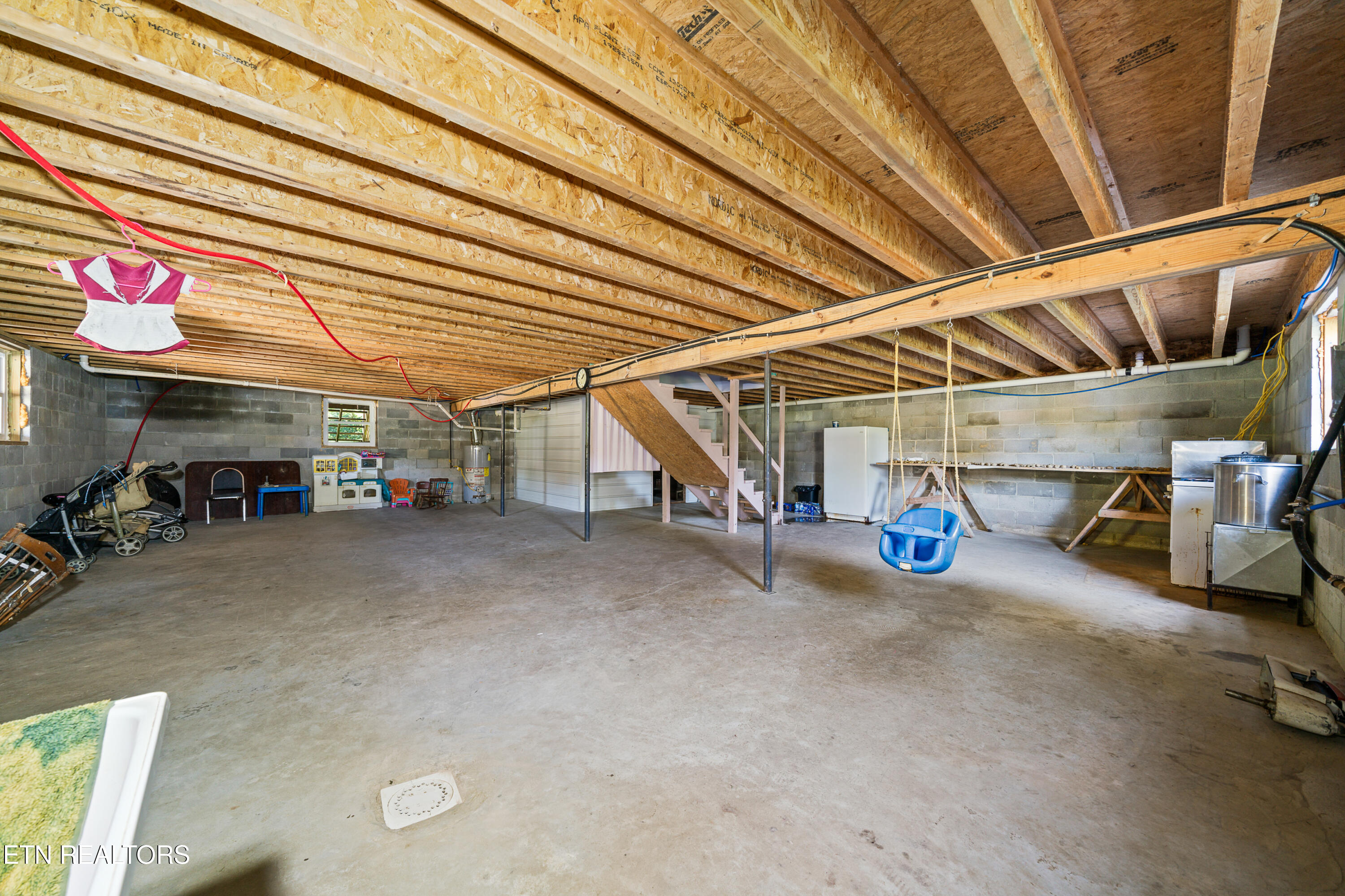 107 Cherry Street Deer Lodge, TN 37726 - Photo 30 of 60 30