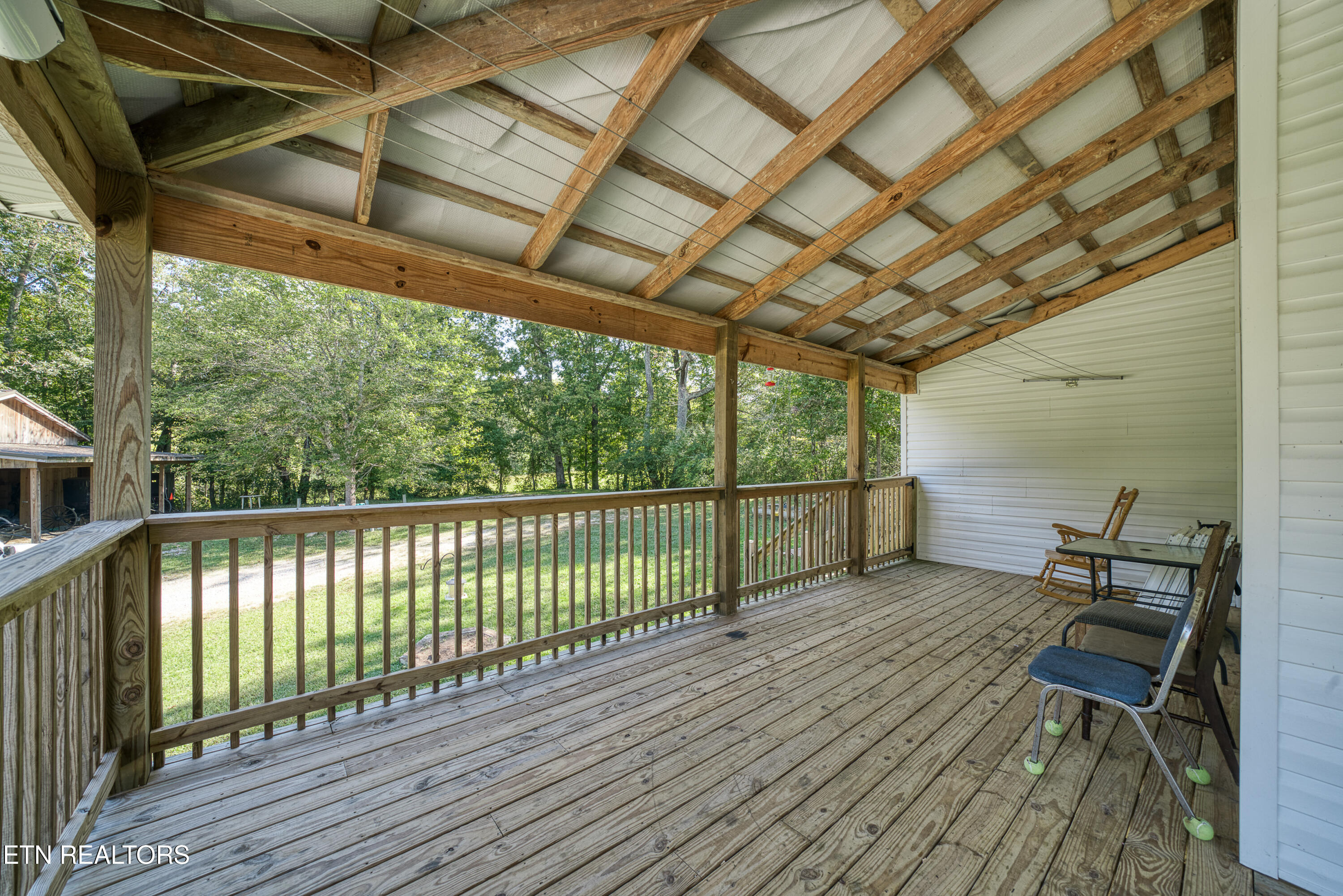 107 Cherry Street Deer Lodge, TN 37726 - Photo 36 of 60 36