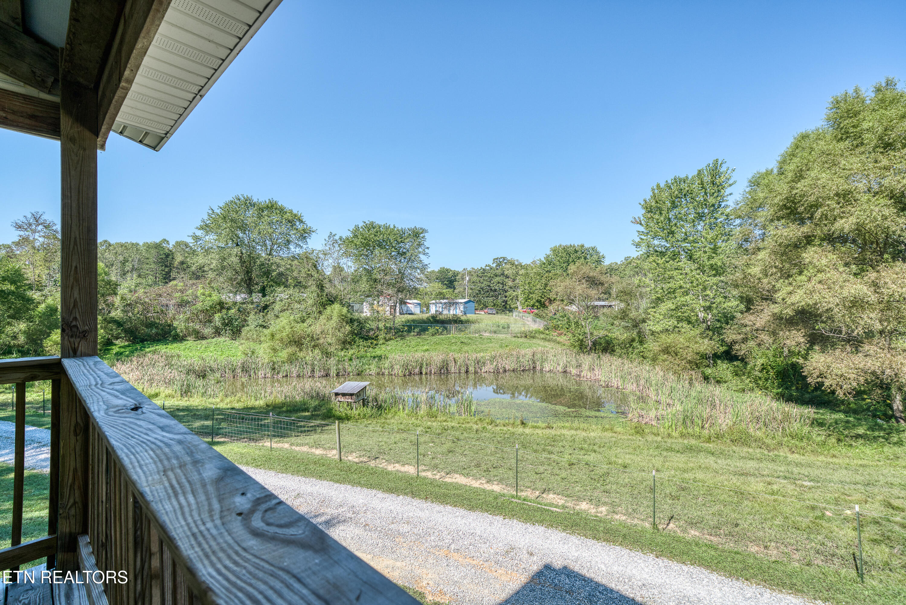 107 Cherry Street Deer Lodge, TN 37726 - Photo 38 of 60 38