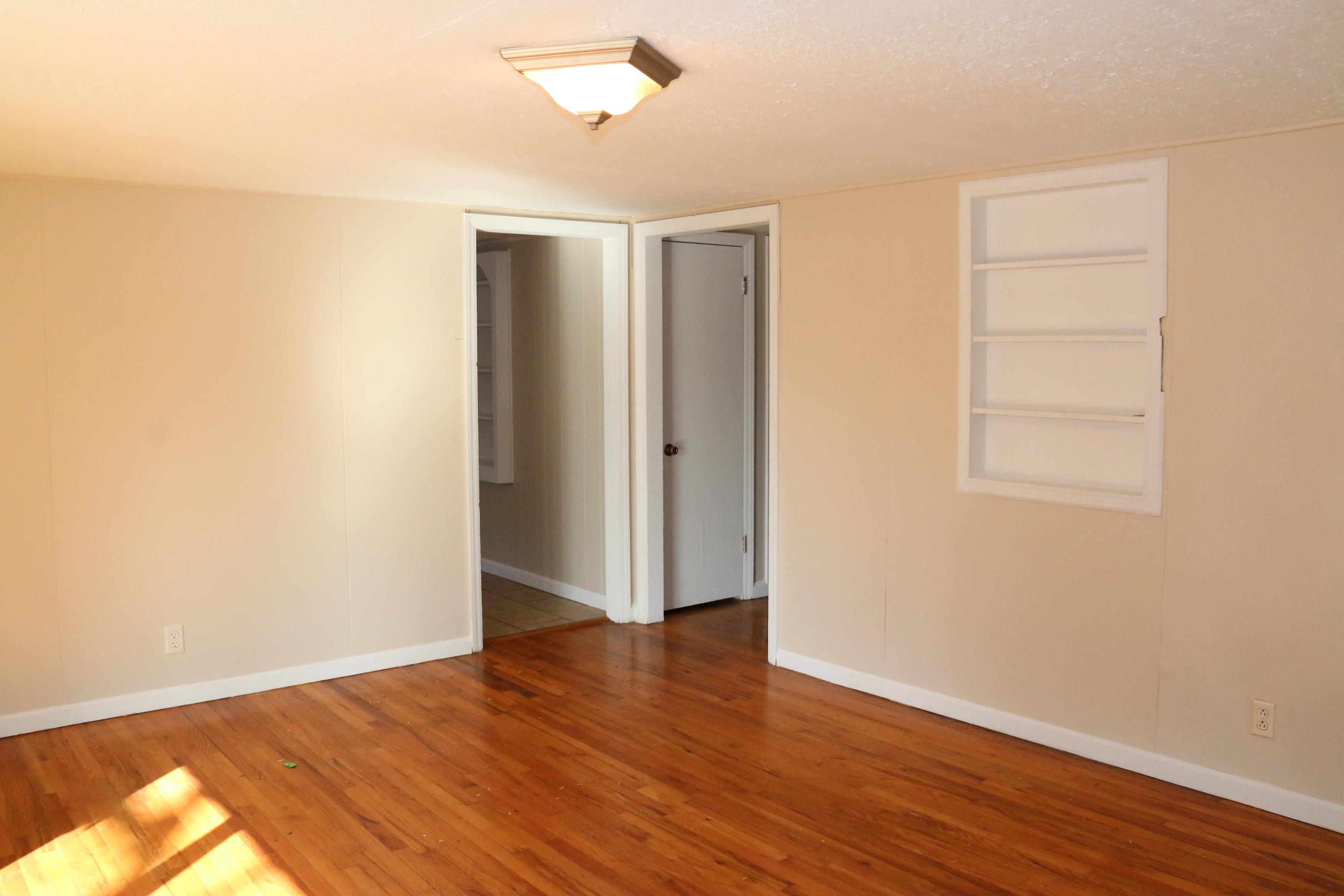 921 Deaderick Road Knoxville, TN 37920 - Photo 11 of 40 IMG_4108