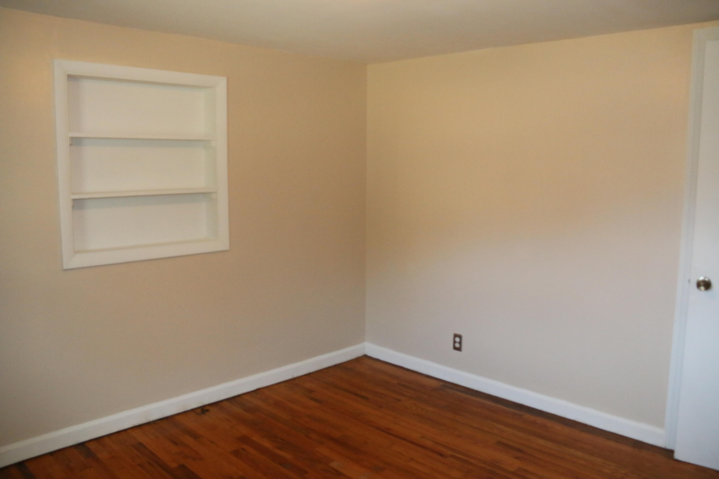 921 Deaderick Road Knoxville, TN 37920 - Photo 14 of 40 IMG_4111