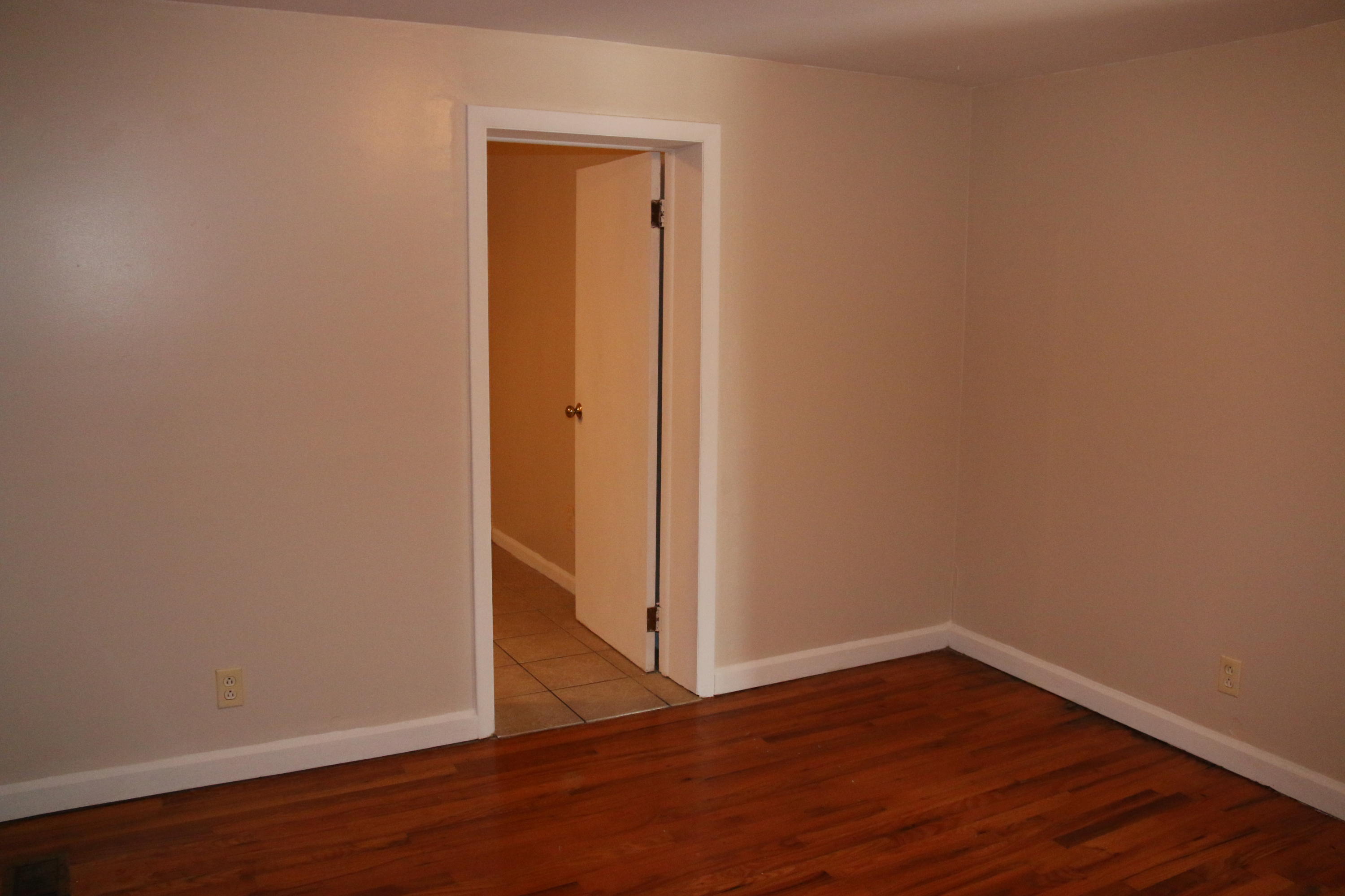 921 Deaderick Road Knoxville, TN 37920 - Photo 17 of 40 IMG_4126
