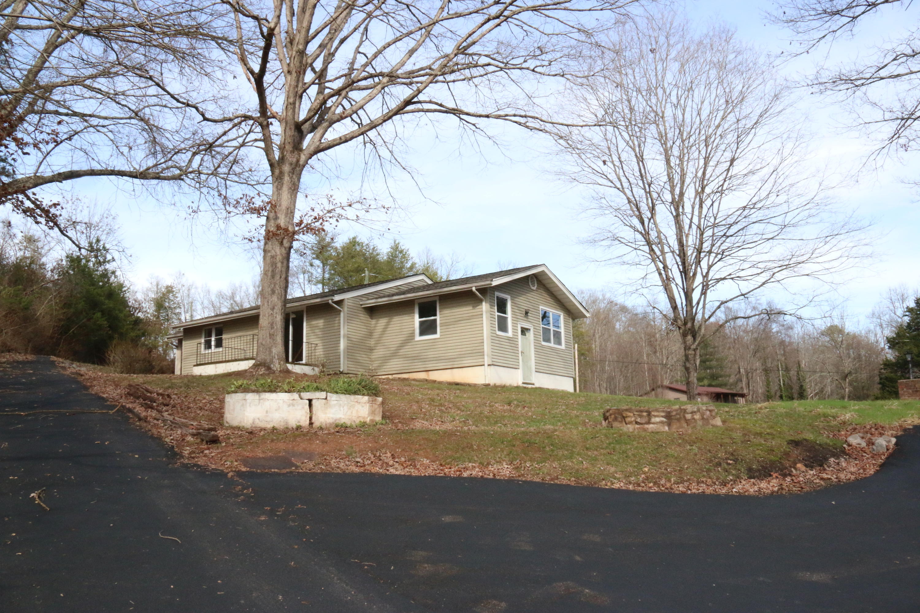 921 Deaderick Road Knoxville, TN 37920 - Photo 27 of 40 IMG_4149