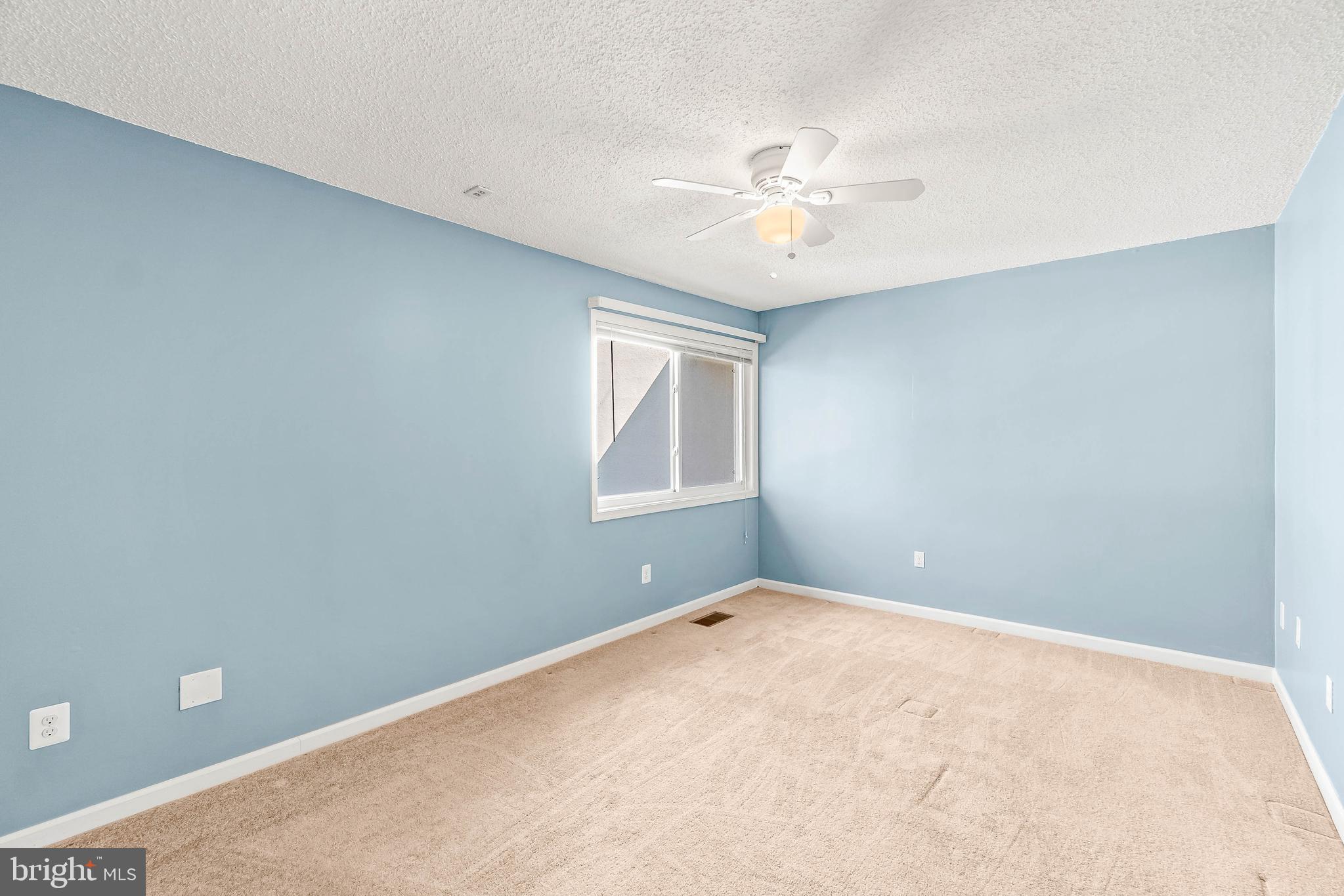 2233 Southgate Square Reston, VA 20191 - Photo 30 of 40