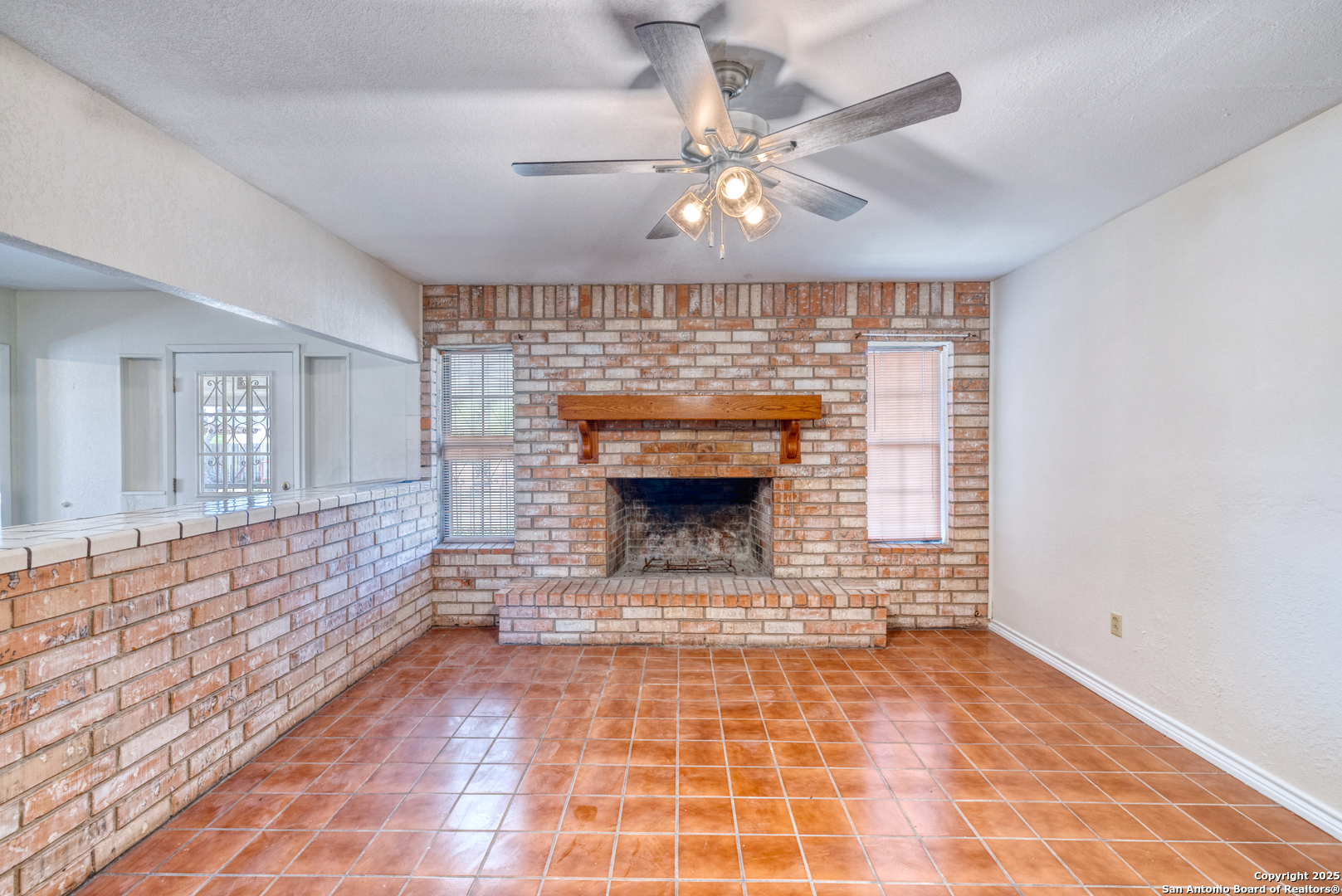 1390 Windmill Road Uvalde, TX 78801 - Photo 11 of 44 a view of entryway with a front door