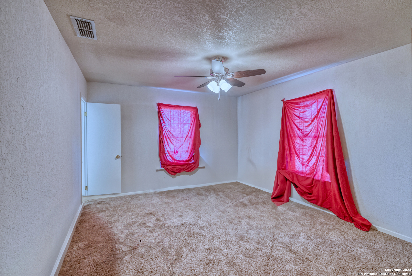 1390 Windmill Road Uvalde, TX 78801 - Photo 14 of 44