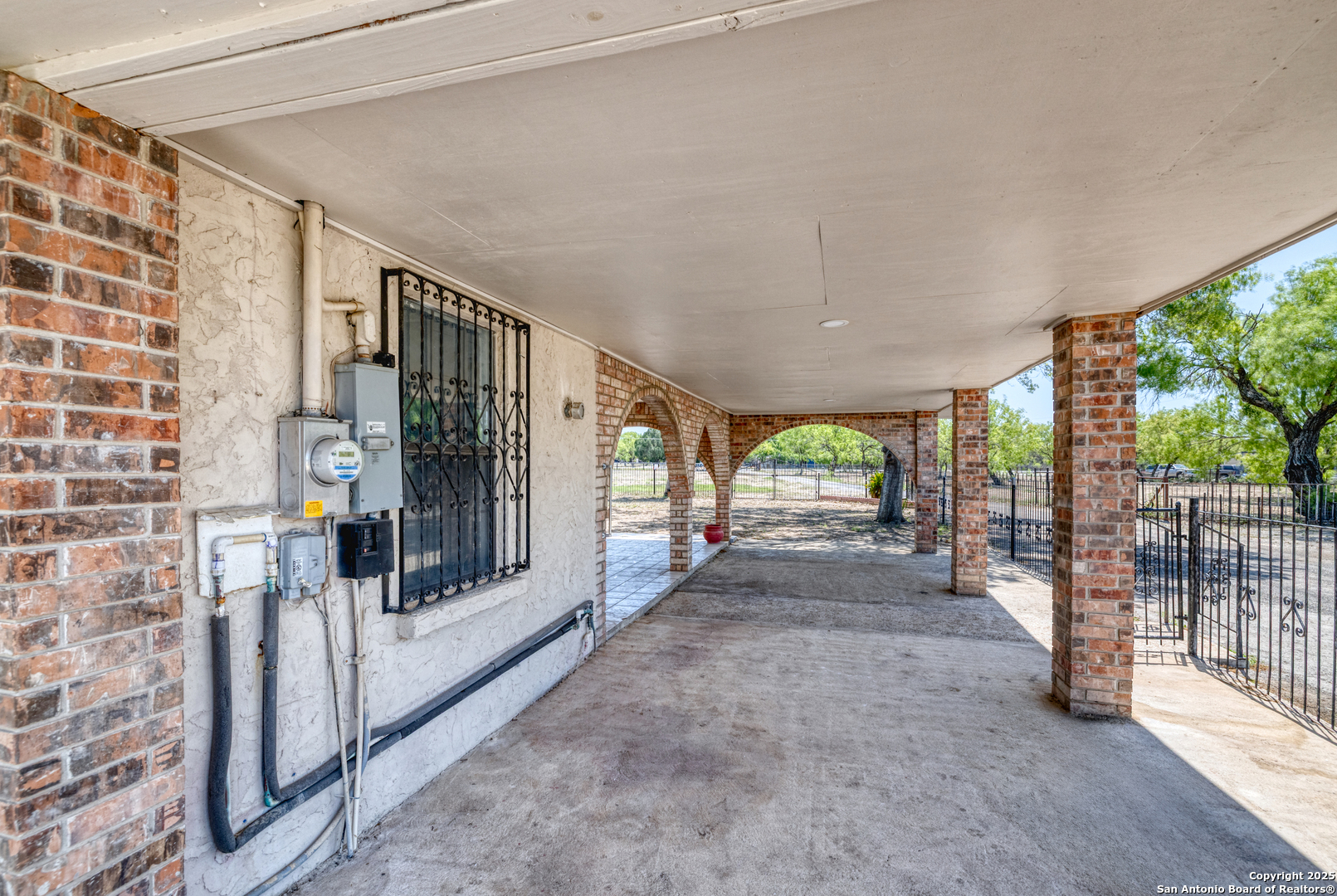 1390 Windmill Road Uvalde, TX 78801 - Photo 19 of 44 a view of a porch