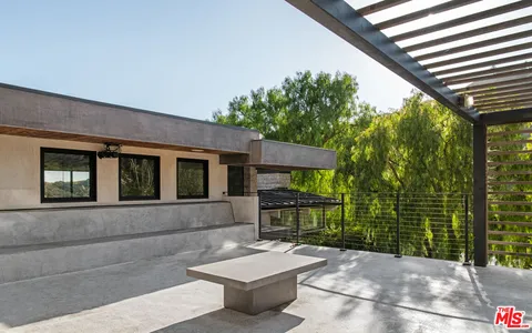 $3,995,000 | 3764 Las Flores Canyon Road, Malibu, CA 90265