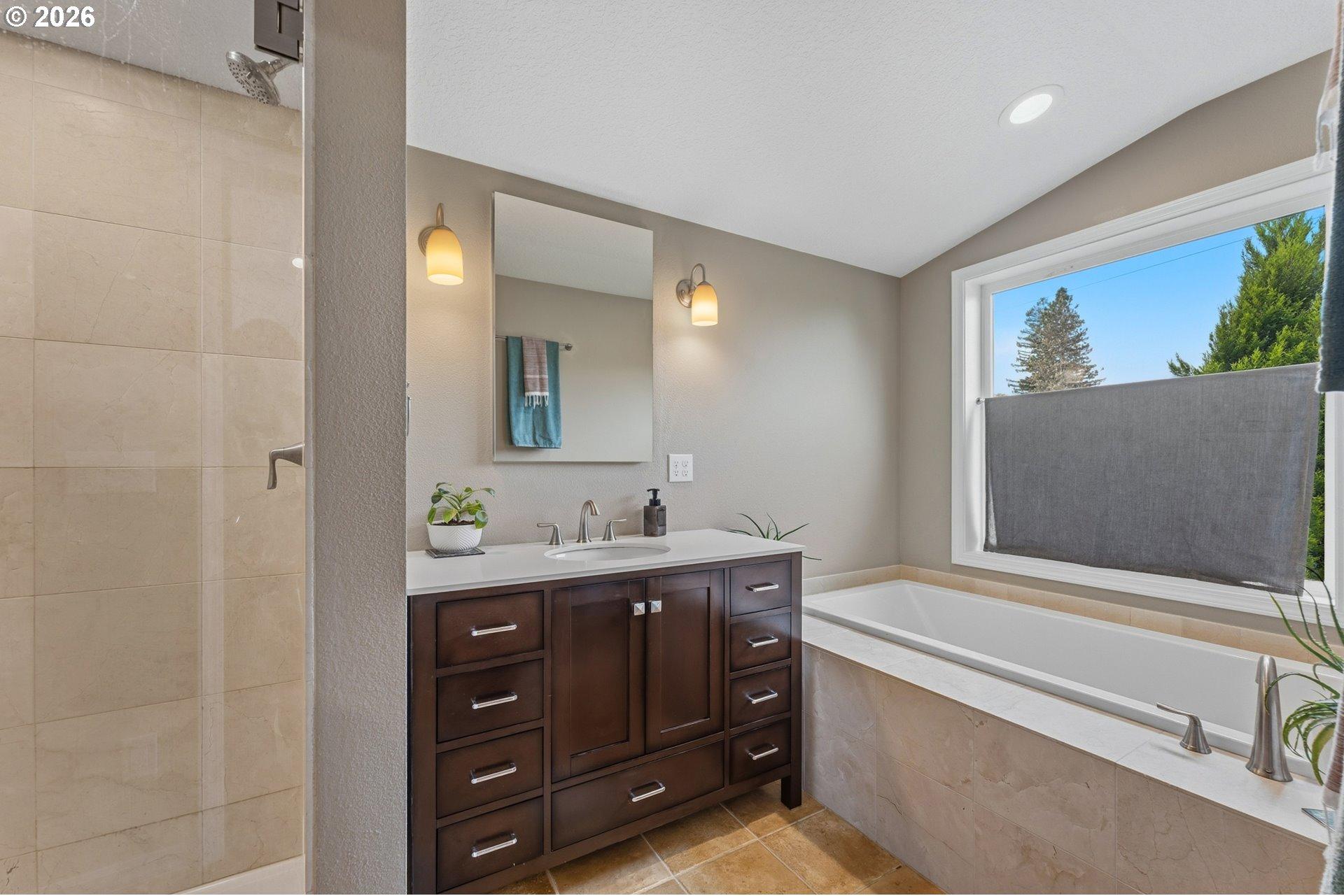 3951 Southwest Canby Street Portland, OR 97219 - Photo 23 of 46 Gallery Image 23