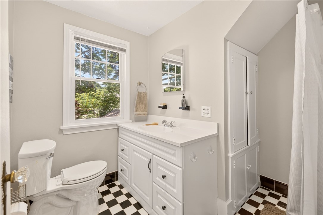 330 Colebourne Road Rochester, NY 14609 - Photo 21 of 37
