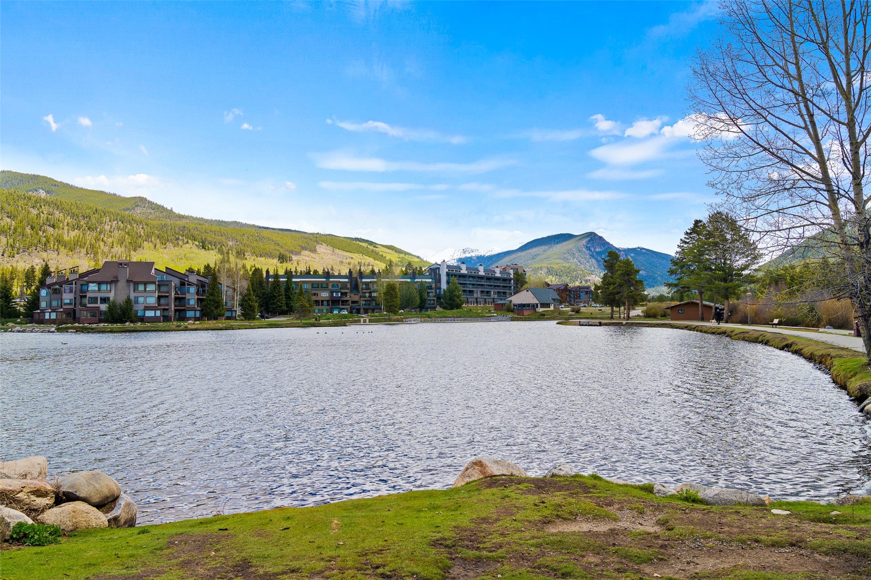 57 Lake Ridge Circle, Unit 1848 Keystone, CO 80435 - Photo 46 of 49 a view of lake and mountain