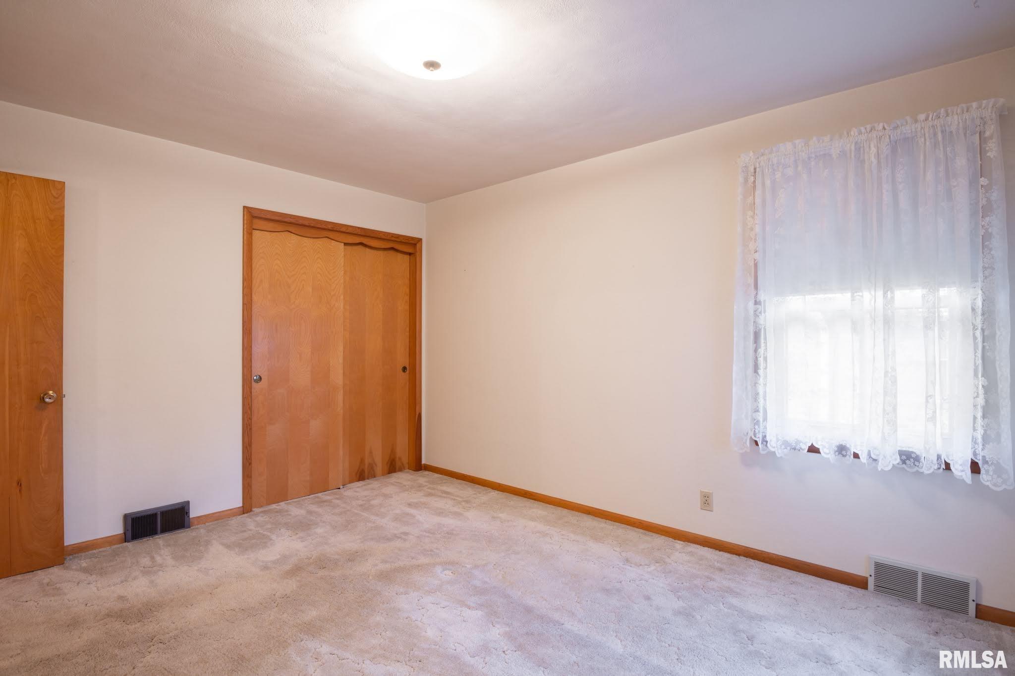 1503 James Road Pekin, IL 61554 - Photo 18 of 36 Gallery Image 18