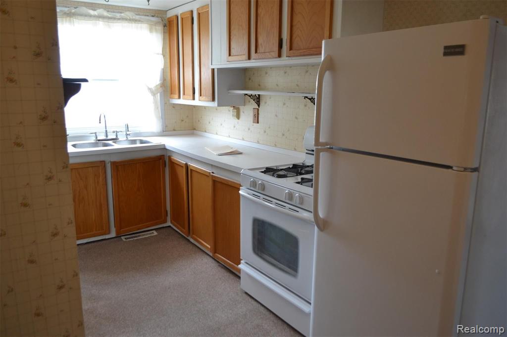 7944 Jefferson Road North Branch, MI 48461 - Photo 12 of 51